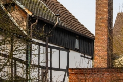 AHo-Fachwerk-neben-Backstein