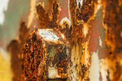 Rost-Schraube-an-einer-Walze
