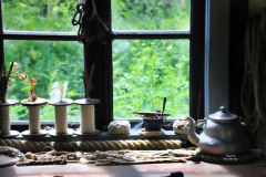 SK-Blick-durchs-Fenster-in-die-Seilerei