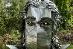 Kunstvoll-mit-Maske
