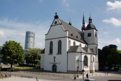 eine-von-vielen Kirchen in Köln