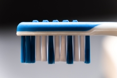 11-Zahnbürste