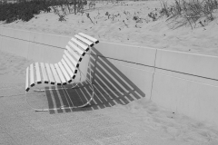 Stuhl-an-der-Promenade